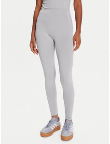 Retuusid Girlfriend Collective