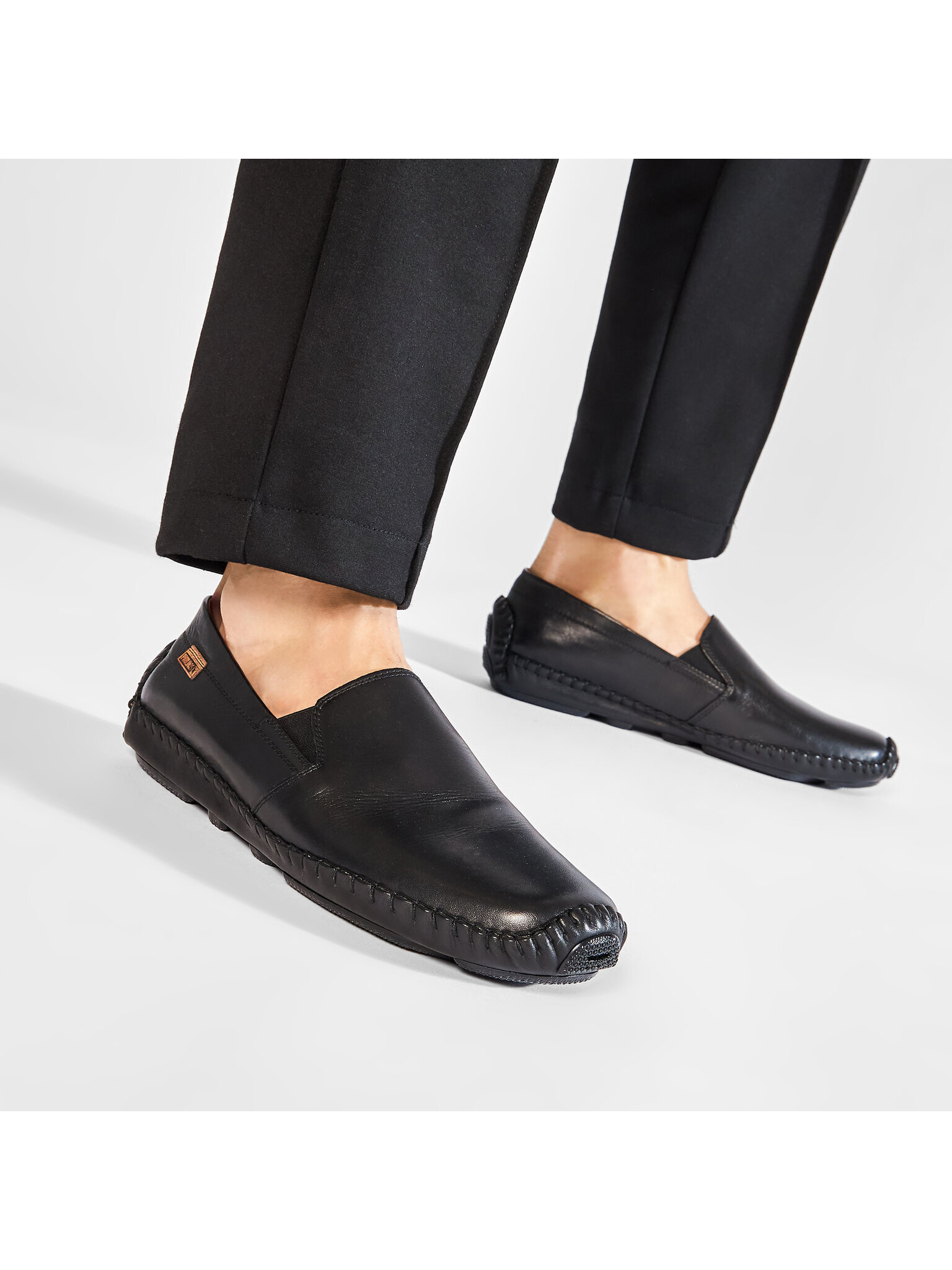 Poolsaapad Pikolinos