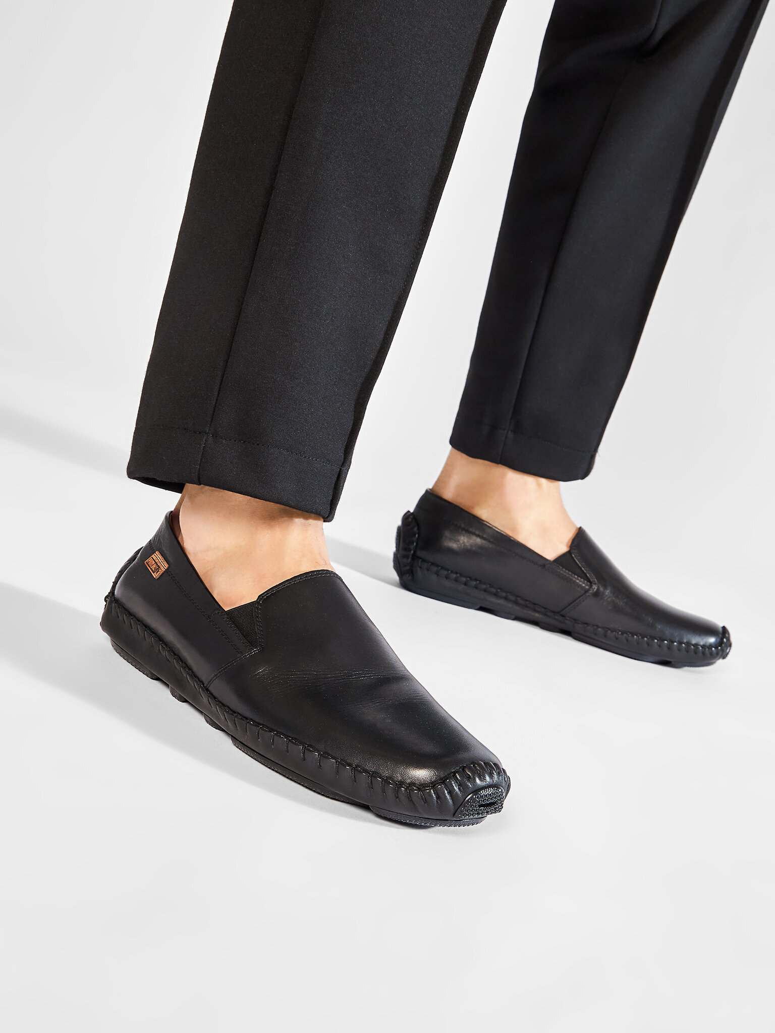 Poolsaapad Pikolinos