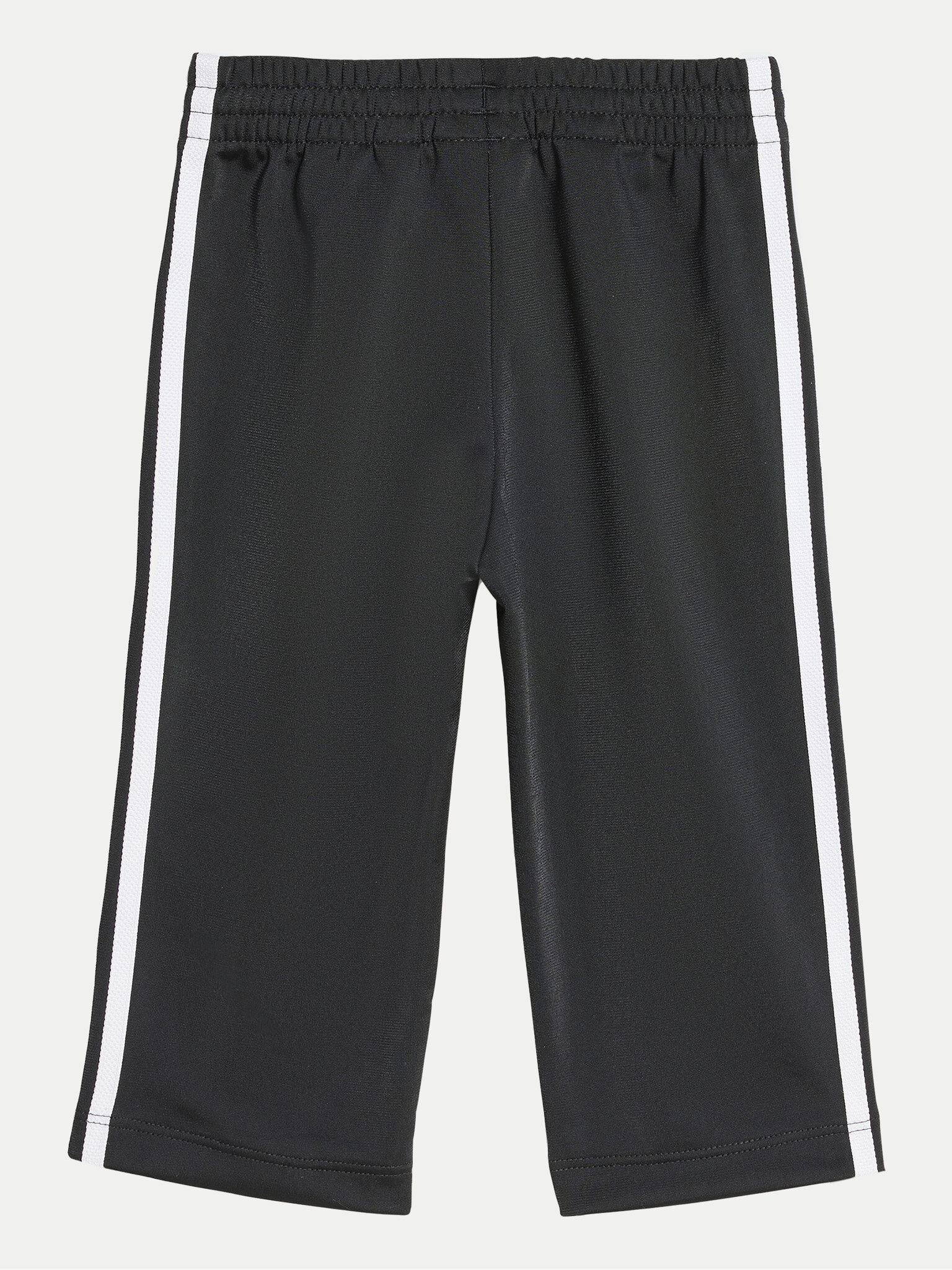 Spordidressid adidas