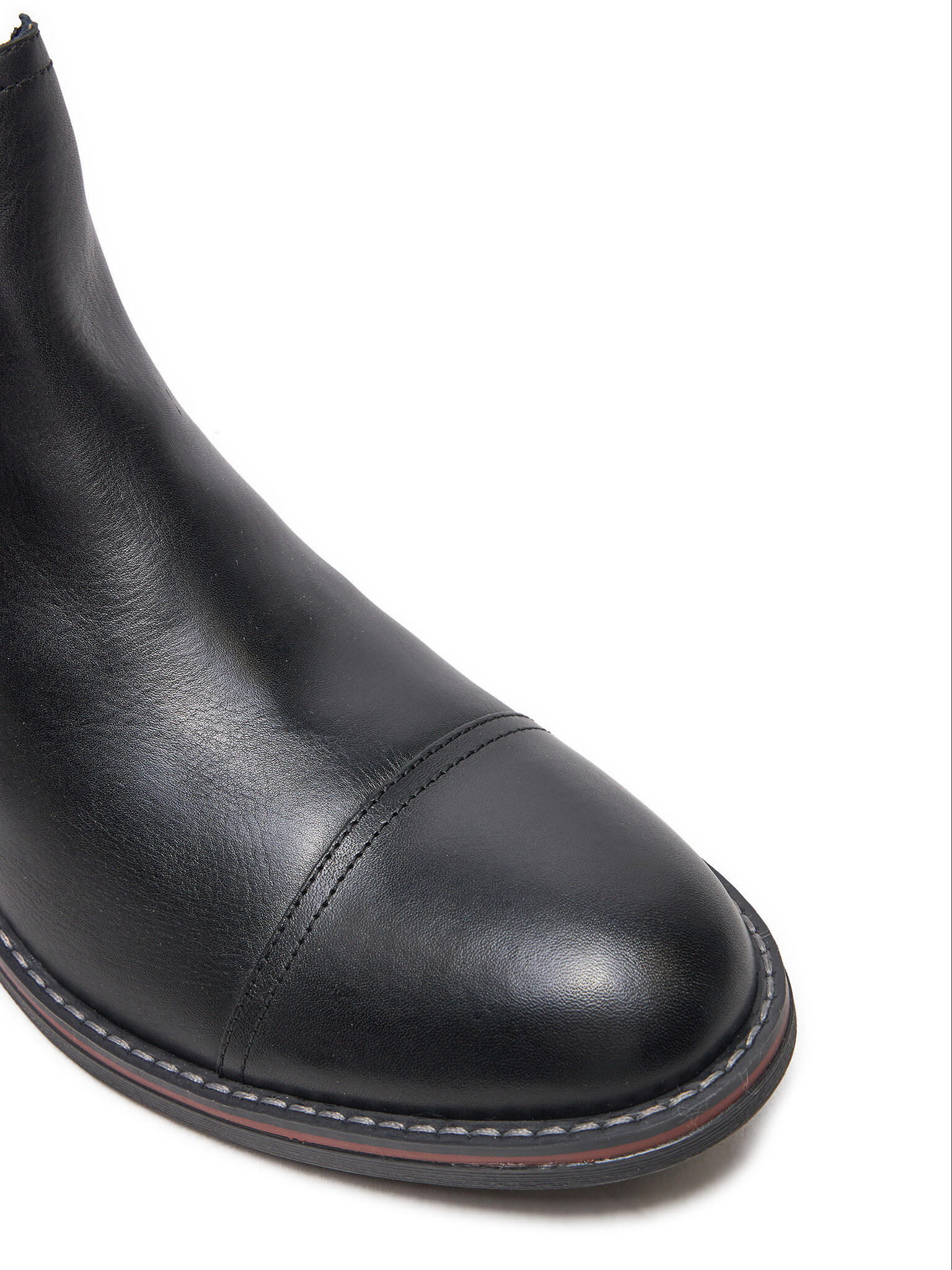 Poolsaapad Pikolinos