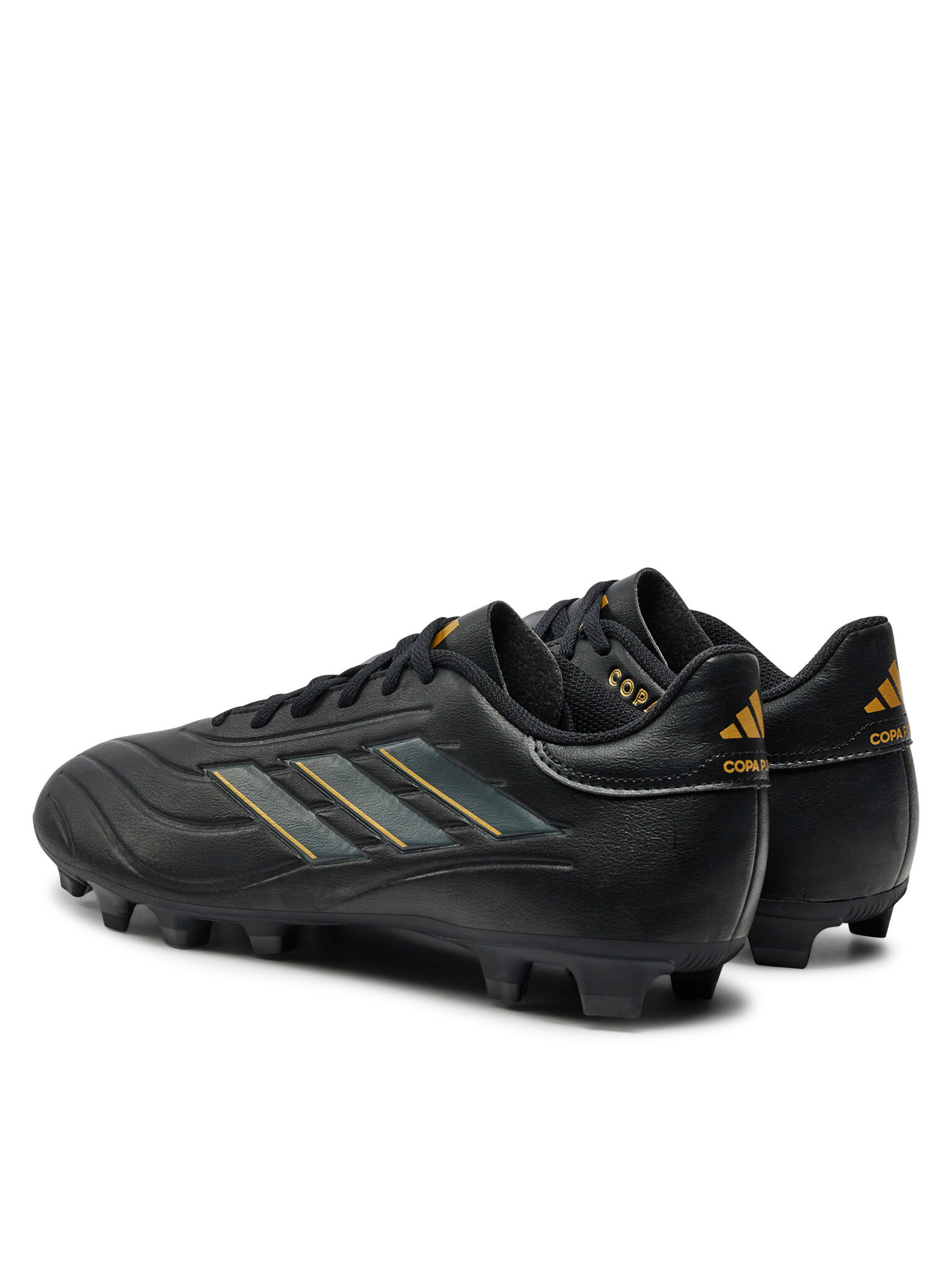 Jalgpallijalatsid adidas