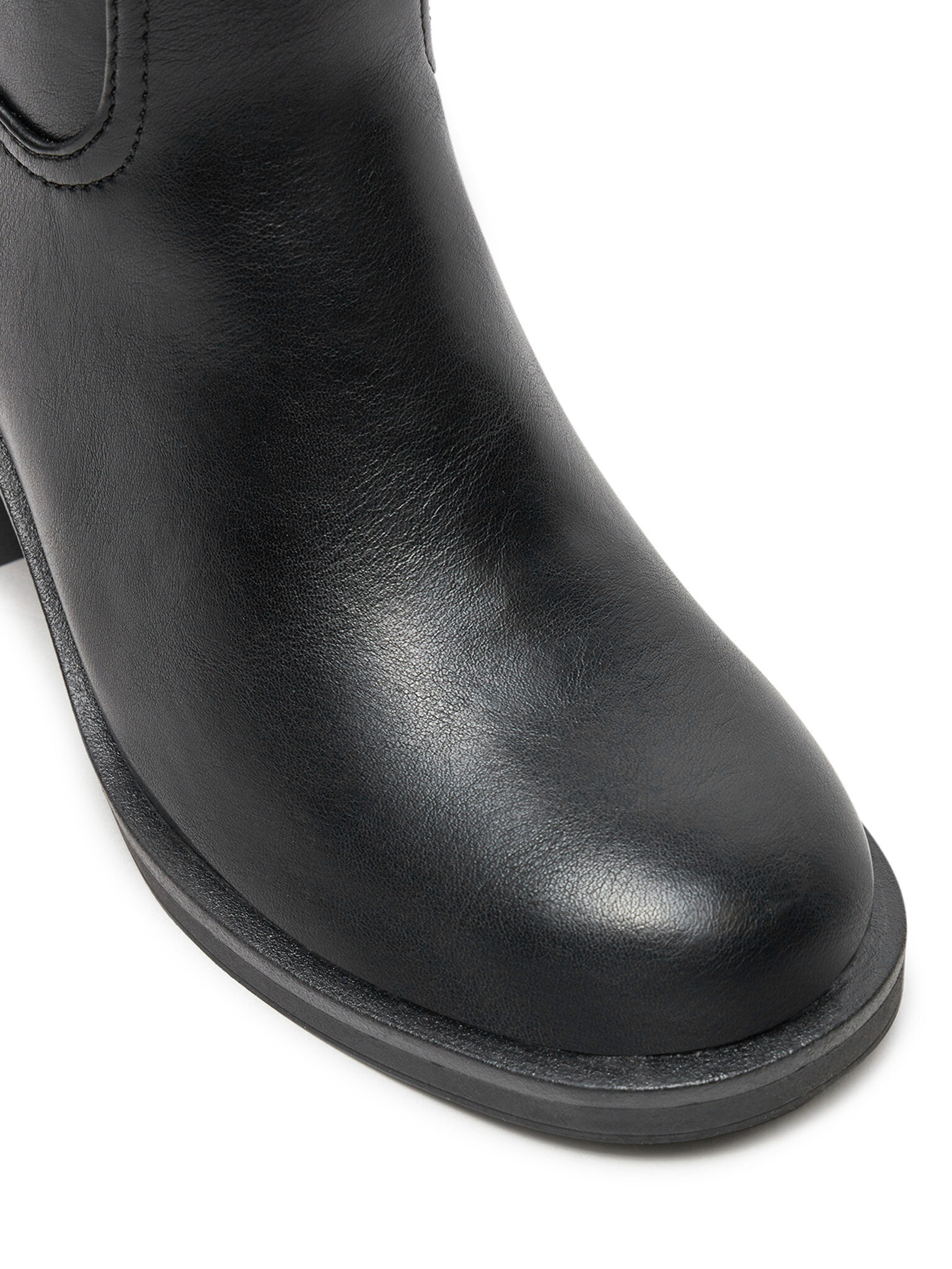 Saapad Call It Spring