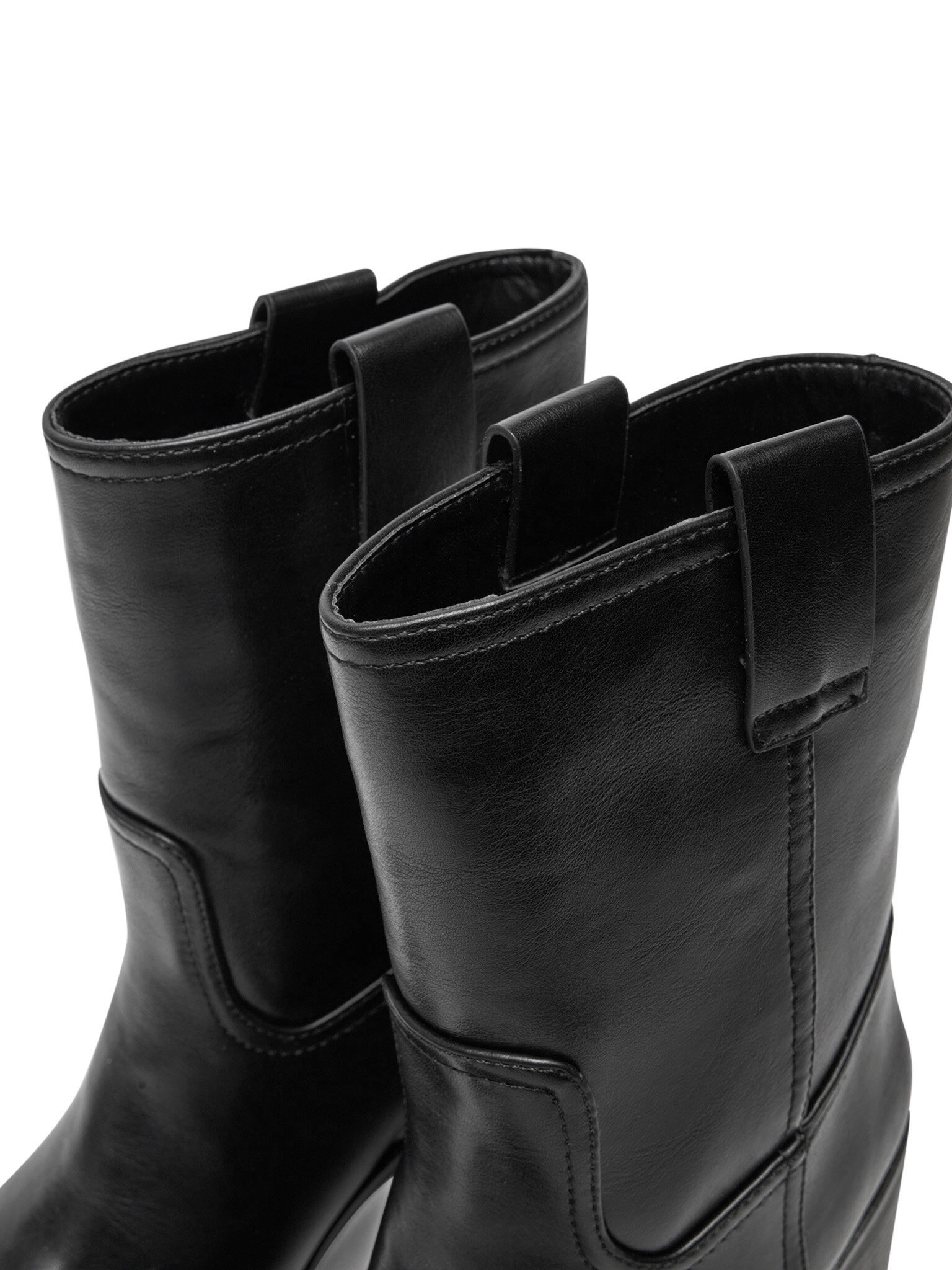 Saapad Call It Spring