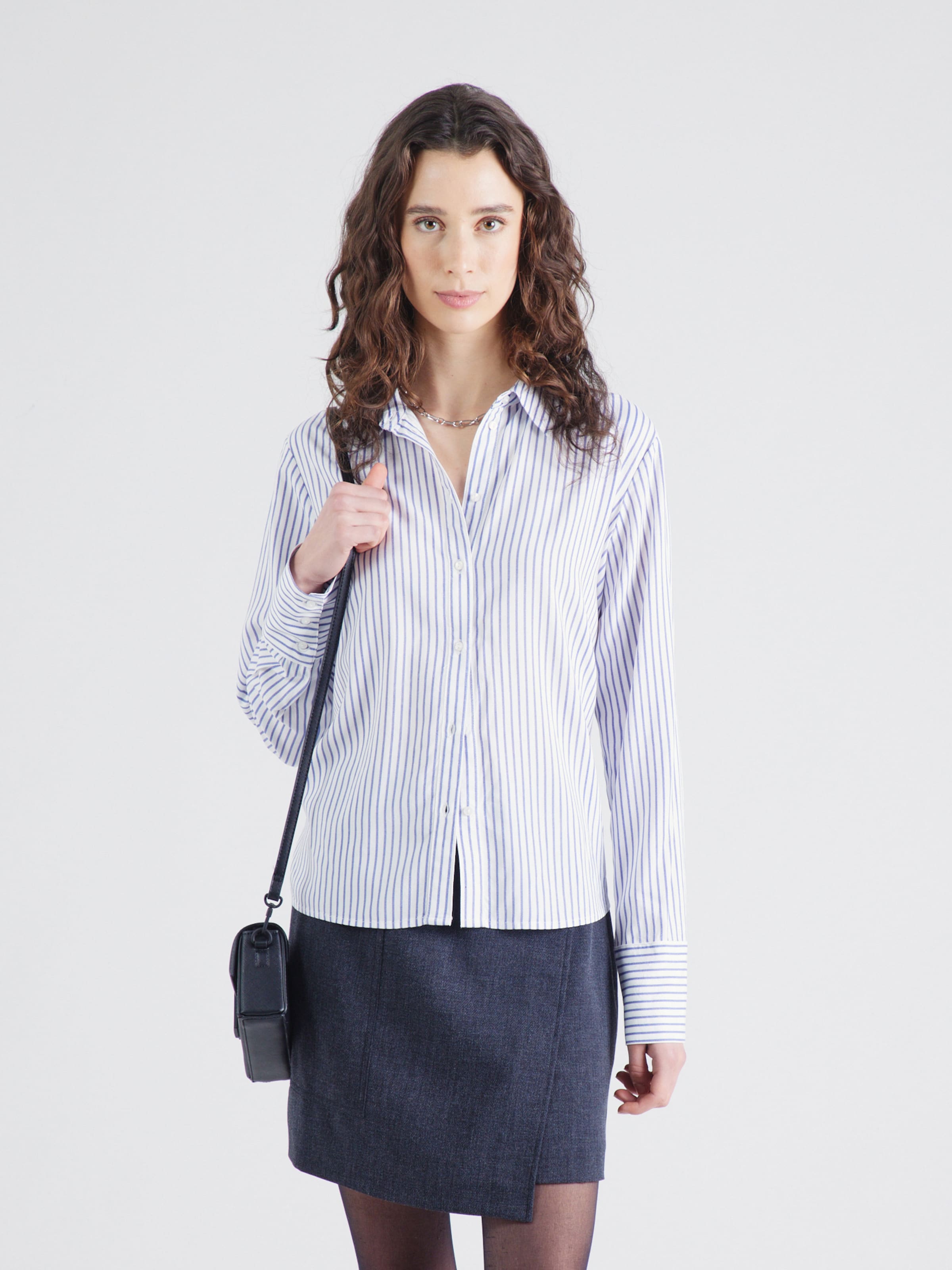 ONLY Pluus 'ONLBerit' meresinine / valge