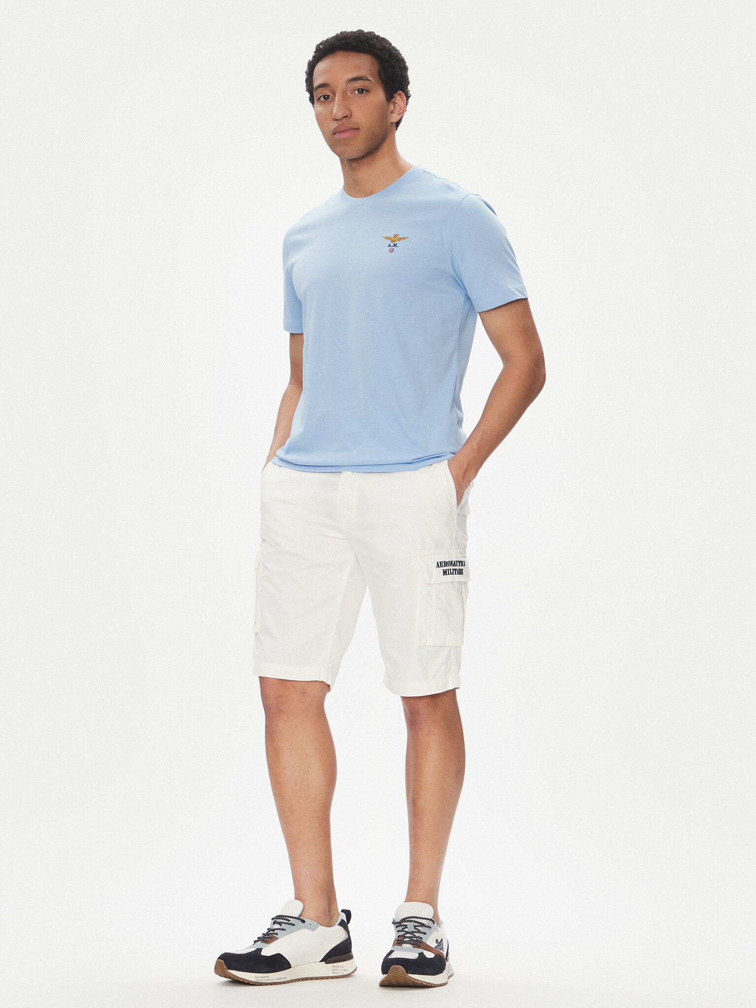 Riidest šortsid Aeronautica Militare