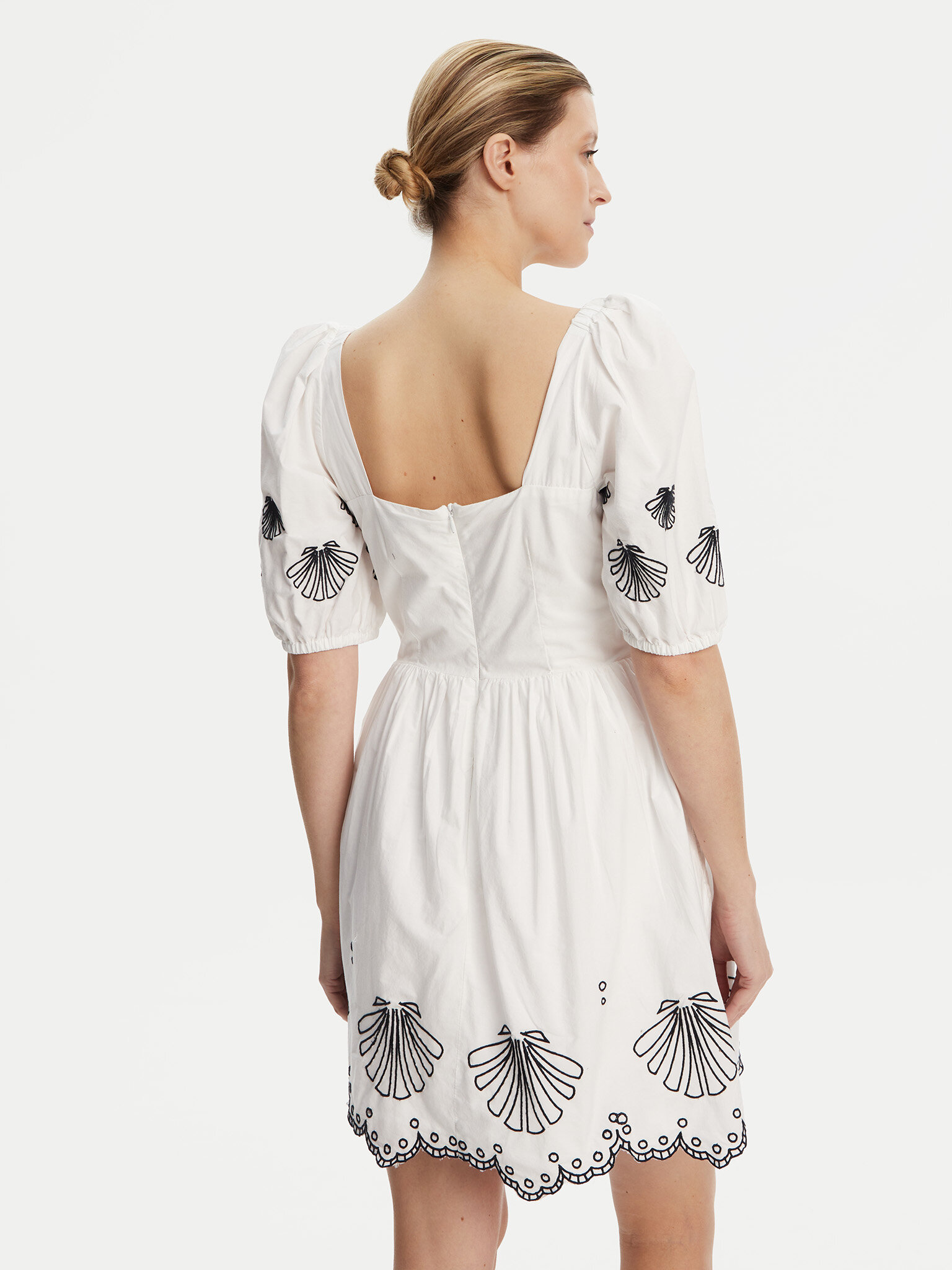 Suvekleit French Connection