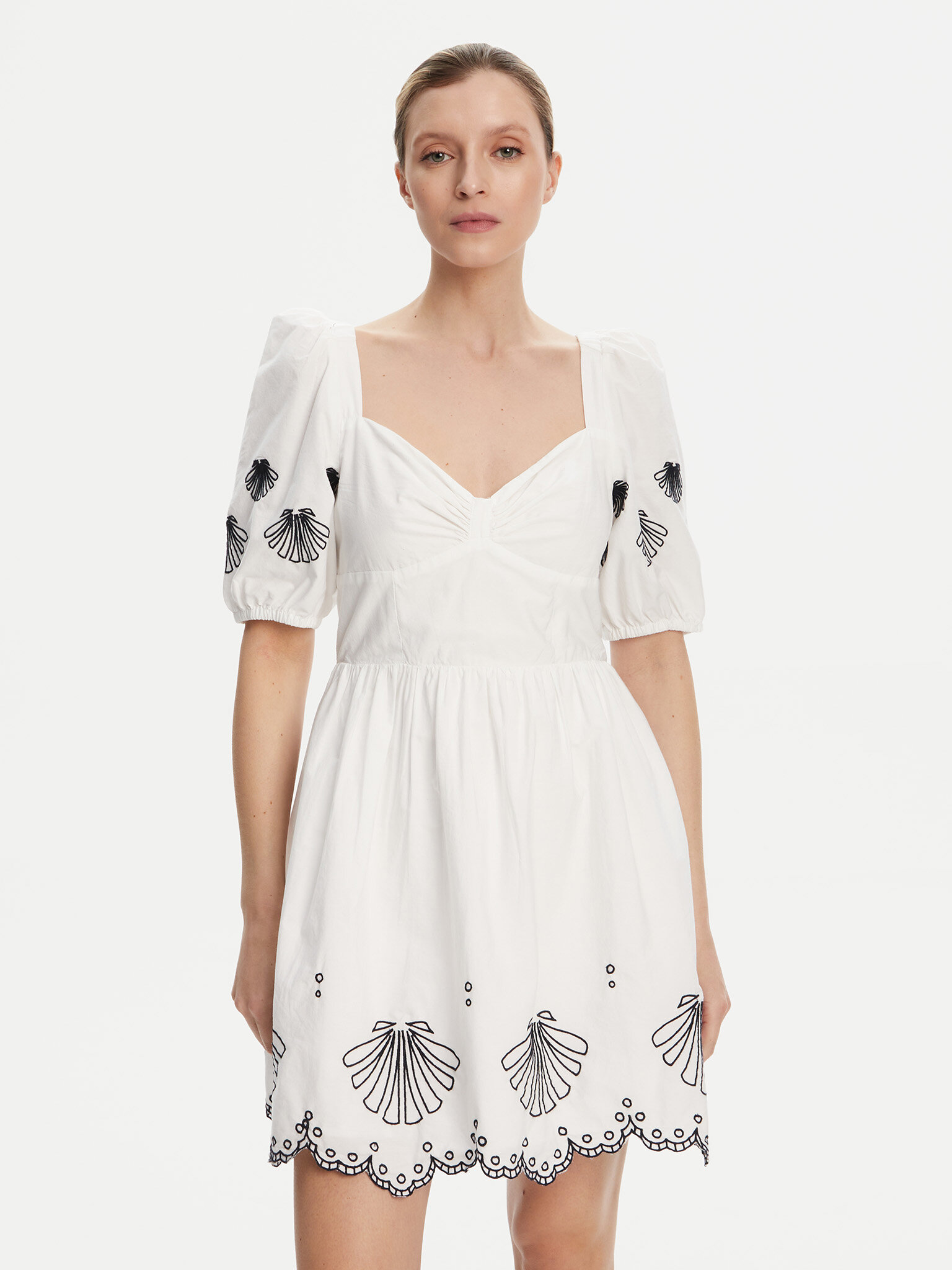 Suvekleit French Connection