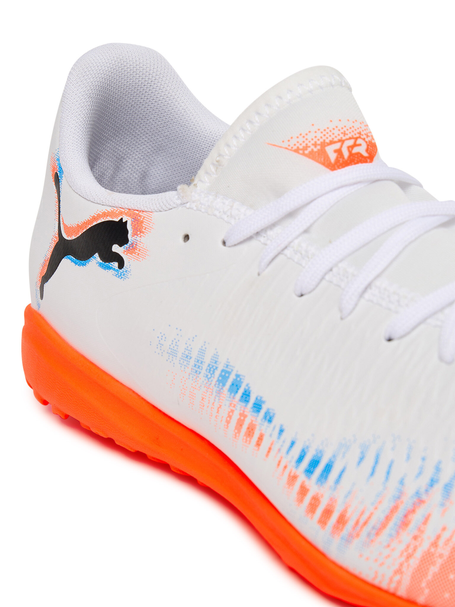 Jalgpallijalatsid Puma