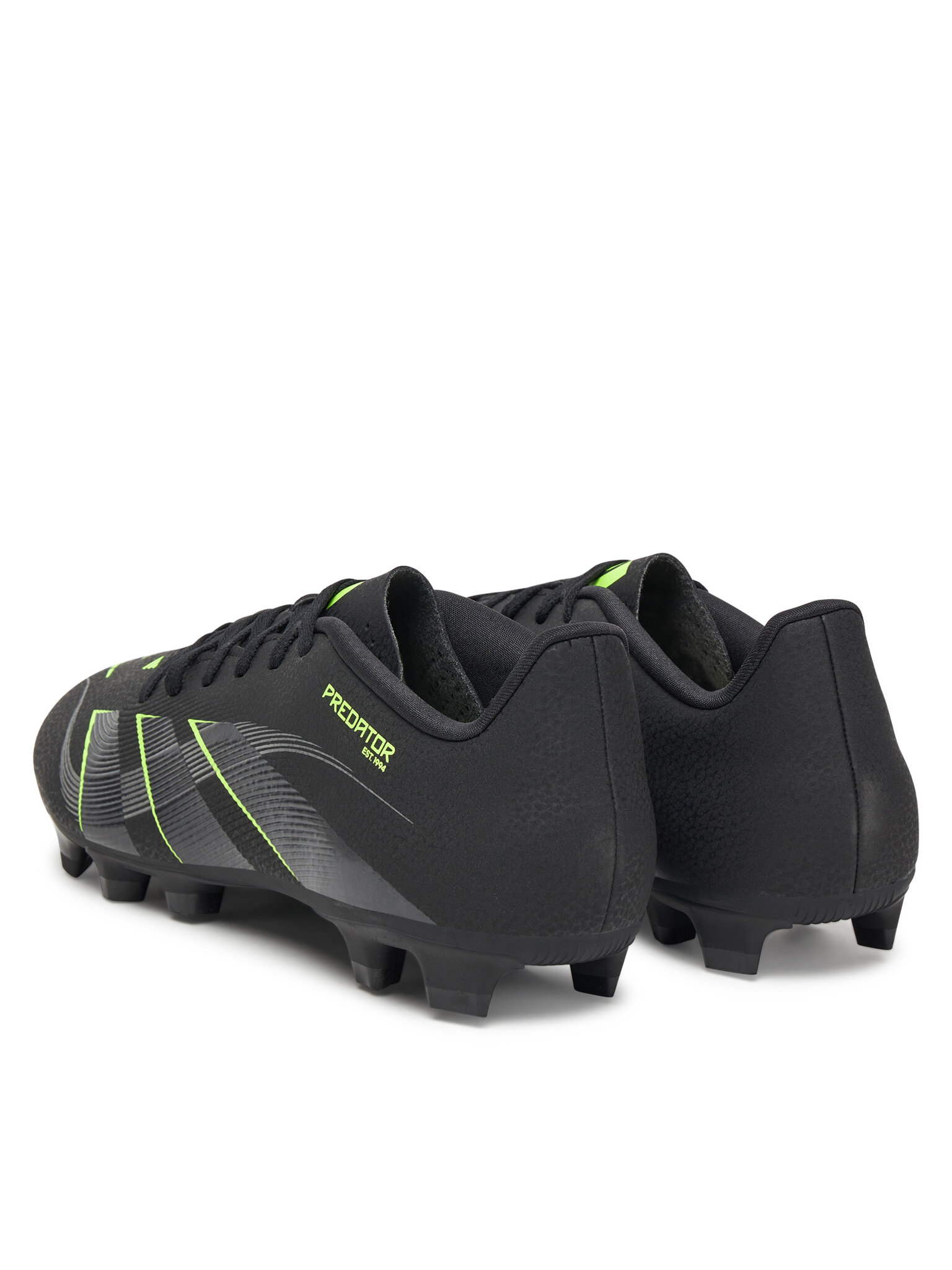 Jalgpallijalatsid adidas