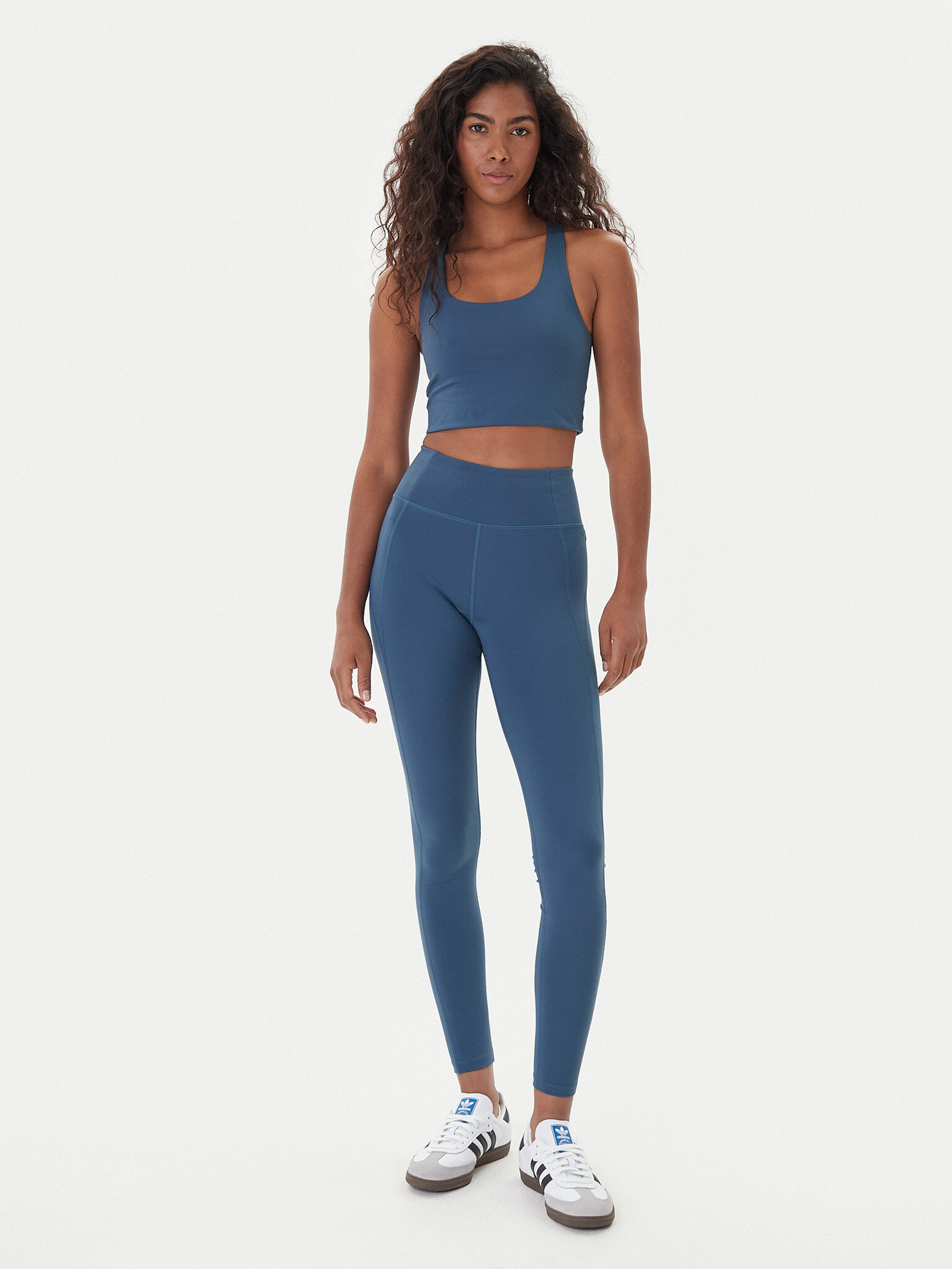 Retuusid Girlfriend Collective