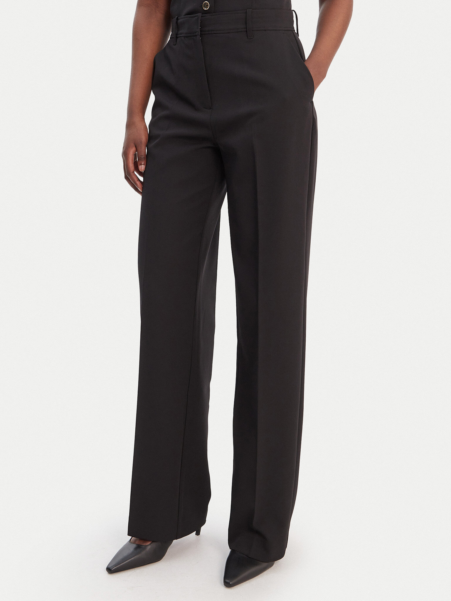 Riidest püksid Guess