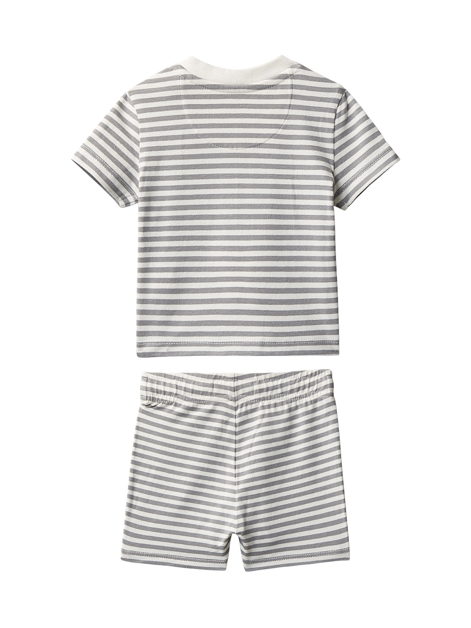 Komplekti kuuluvad t-särk ja šortsid Calvin Klein Jeans