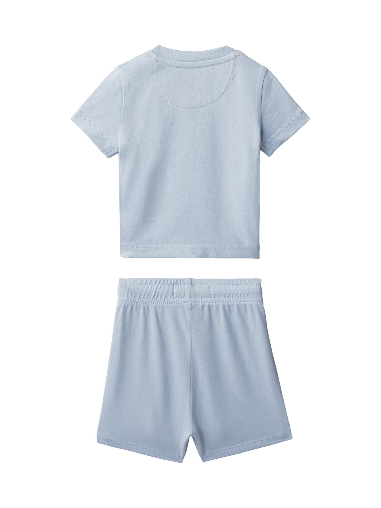 Komplekti kuuluvad t-särk ja šortsid Calvin Klein Jeans