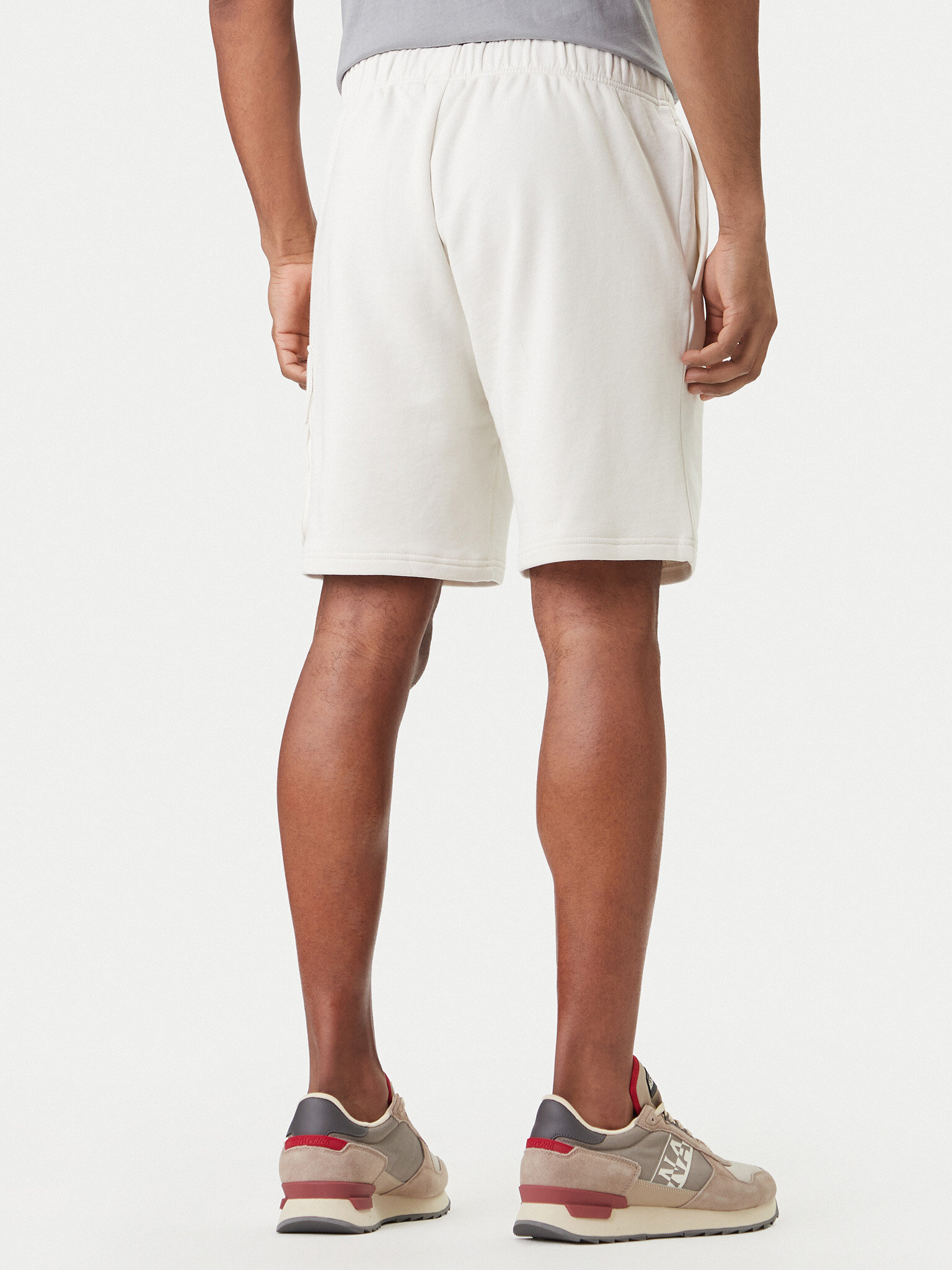 Spordišortsid Napapijri