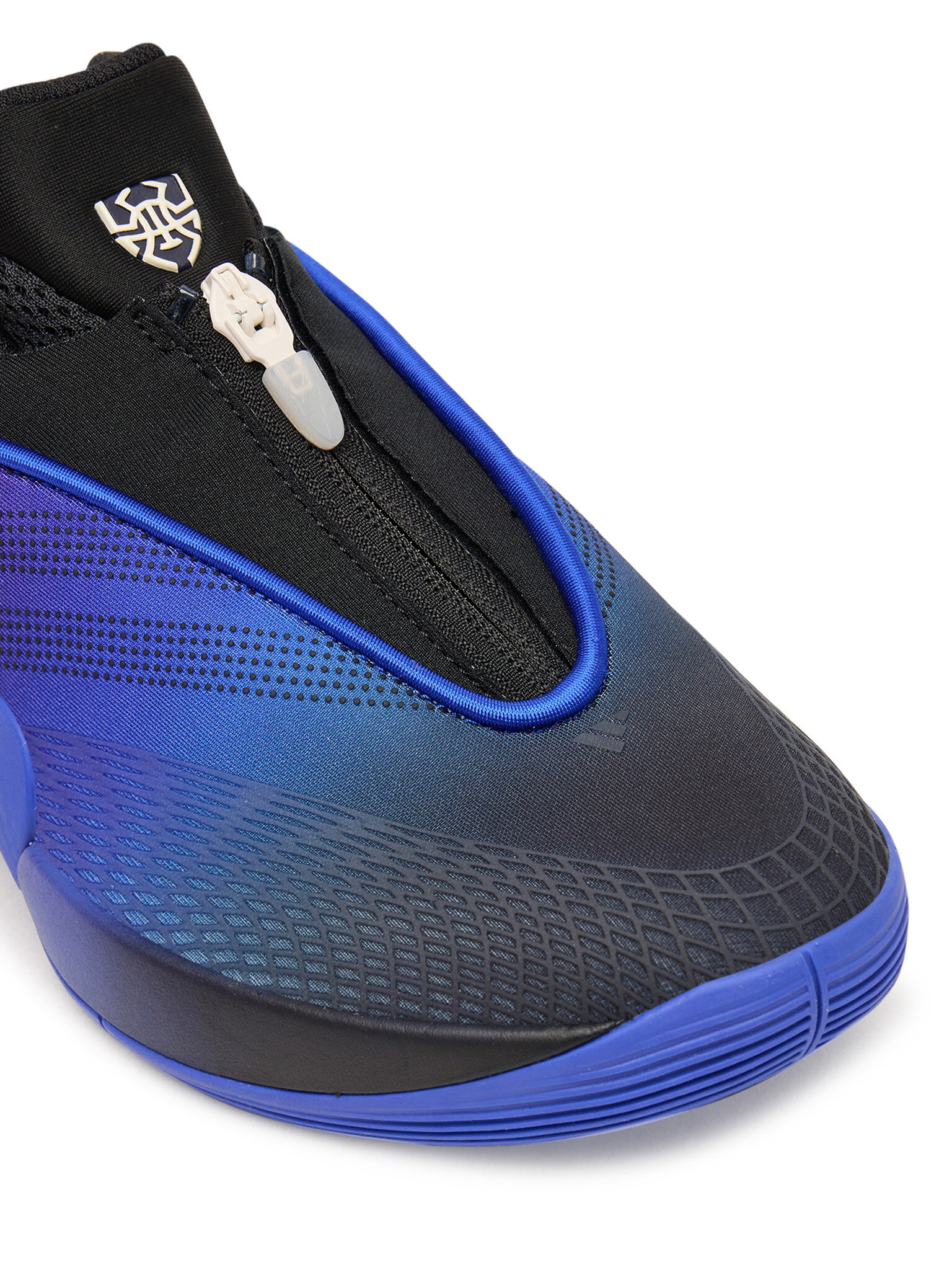 Korvpallijalatsid adidas