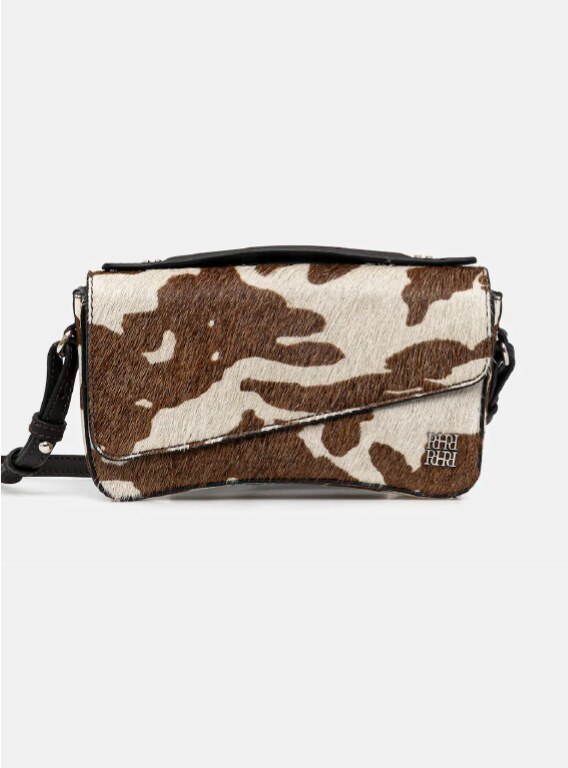 Loomamustriga lisandid