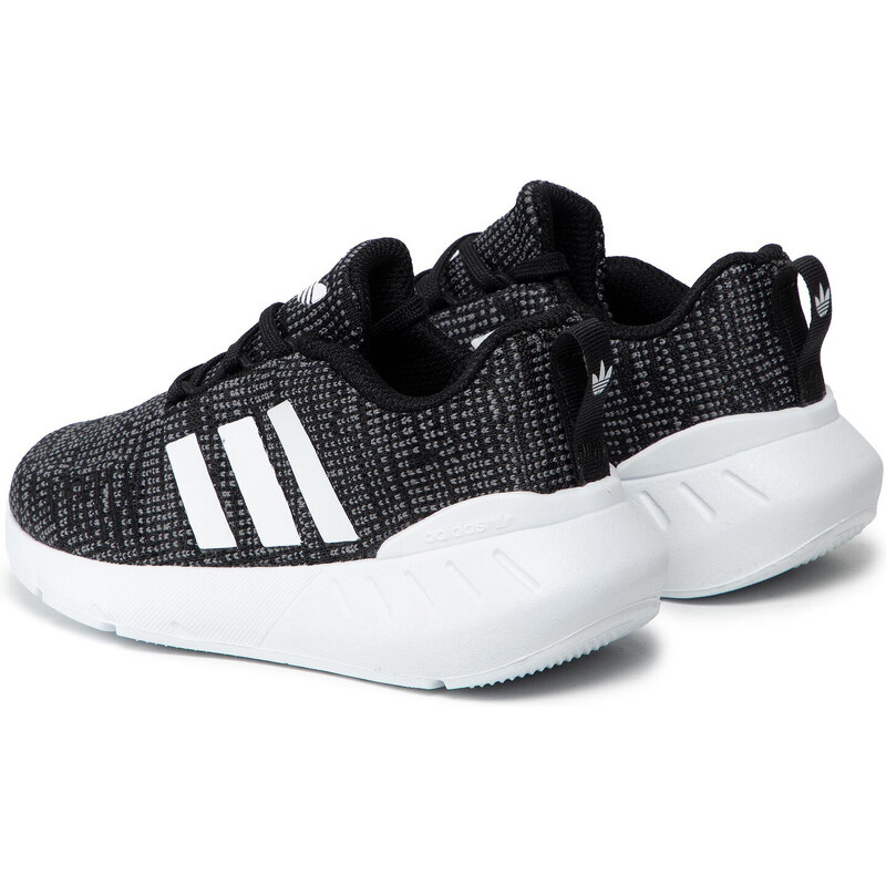 Tossud adidas