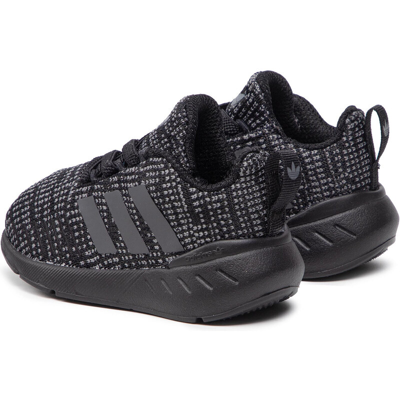 Tossud adidas