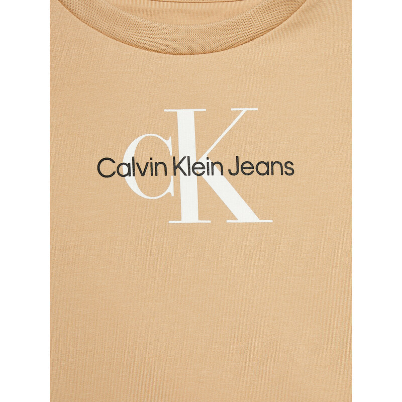 Komplekti kuuluvad t-särk, pluus ja püksid Calvin Klein Jeans