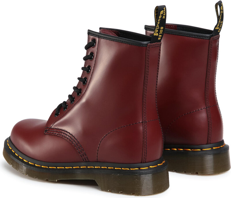 Lendurisaapad Dr. Martens