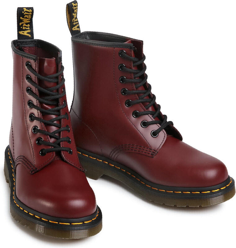 Lendurisaapad Dr. Martens