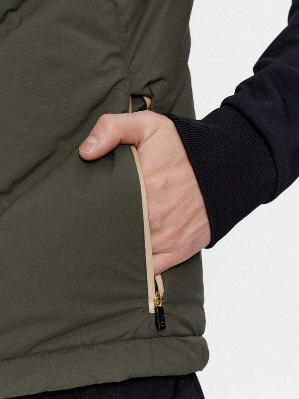 Varrukateta jakk BOSS