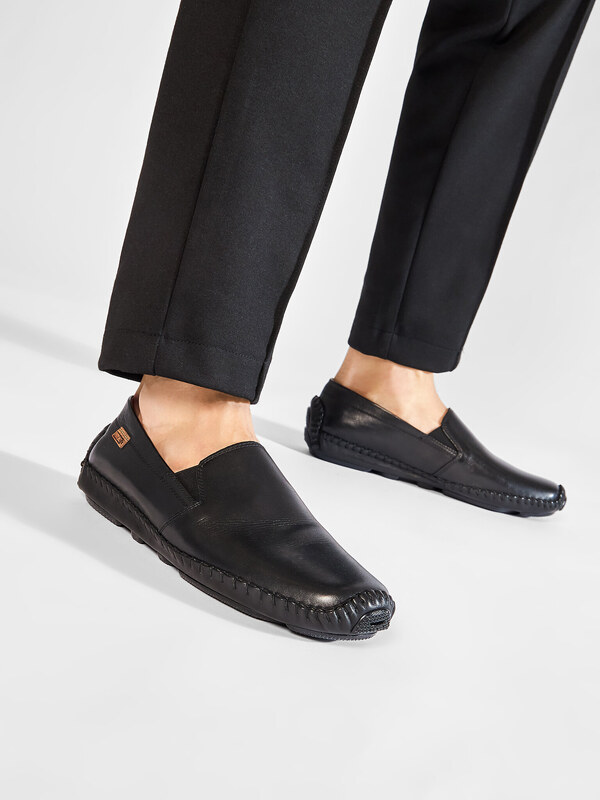 Poolsaapad Pikolinos