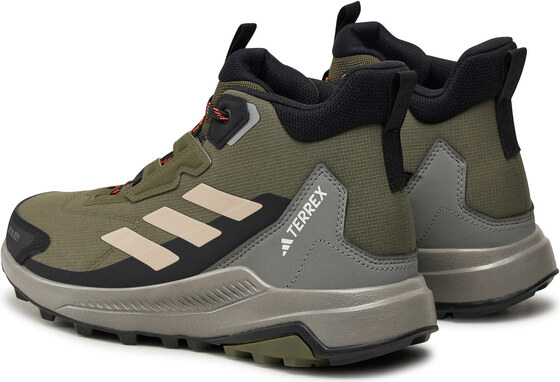 Matkajalatsid adidas