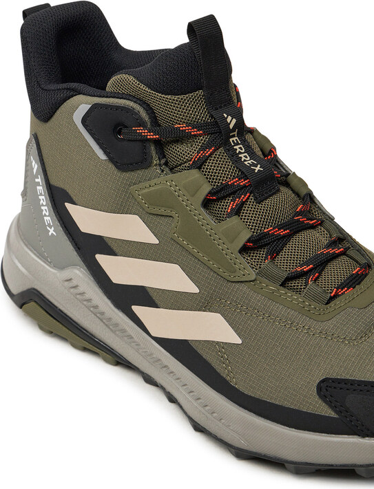 Matkajalatsid adidas