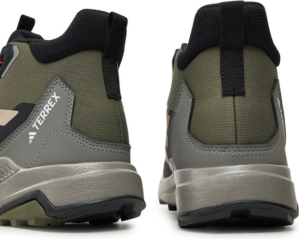 Matkajalatsid adidas