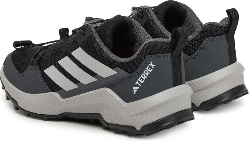 Matkajalatsid adidas