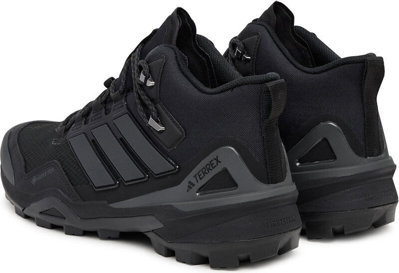 Matkajalatsid adidas