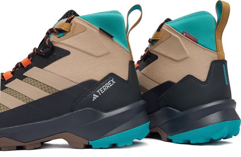 Matkajalatsid adidas