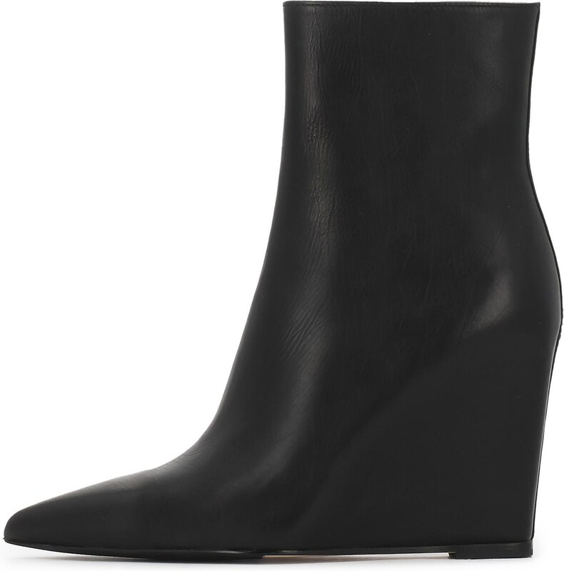 Kazar Studio Poolsaabas must