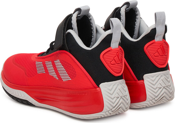 Korvpallijalatsid adidas