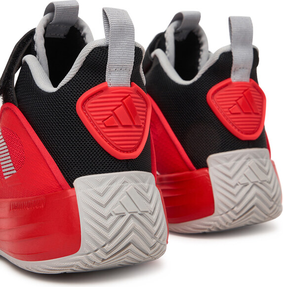 Korvpallijalatsid adidas