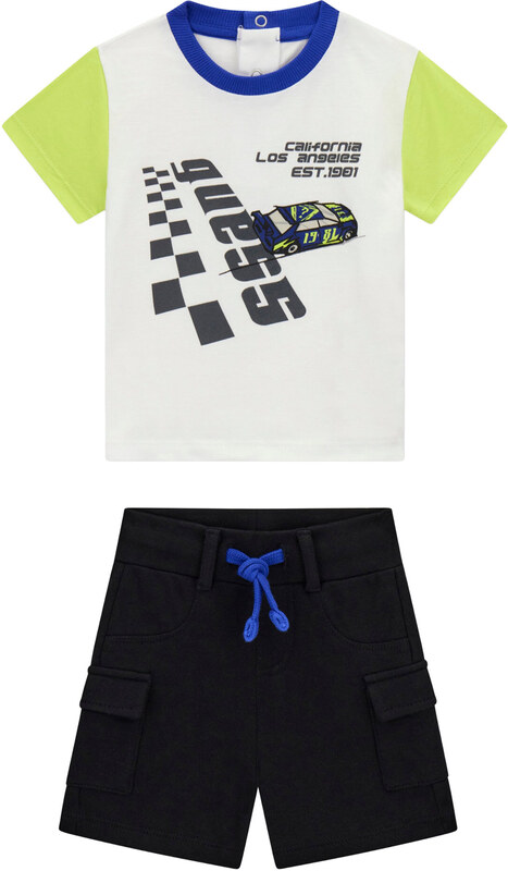 Komplekti kuuluvad t-särk ja spordišortsid Guess