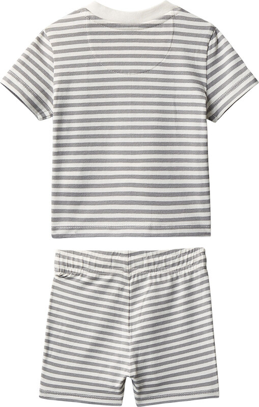 Komplekti kuuluvad t-särk ja šortsid Calvin Klein Jeans