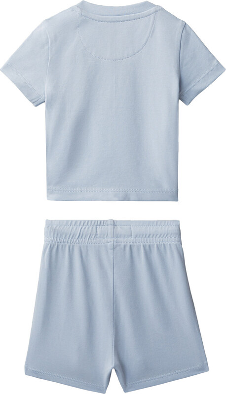 Komplekti kuuluvad t-särk ja šortsid Calvin Klein Jeans