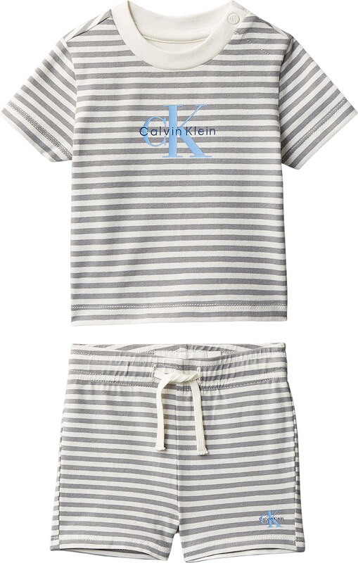 Komplekti kuuluvad t-särk ja šortsid Calvin Klein Jeans