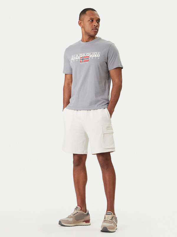 Spordišortsid Napapijri